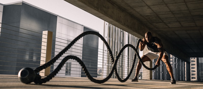 德甲联赛拜仁慕尼黑与多特蒙德国家德比激烈对抗场景